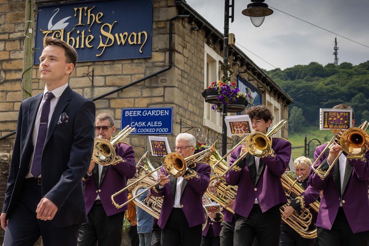 The sound of the #BrassBandCompetion and joyful applause is filtering up the hillside. Not #BrassedOff in #HebdenBridge today 💙