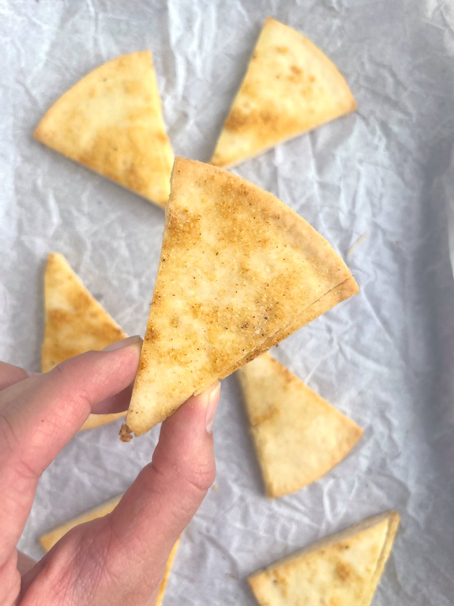 ChronicallyGF's tweet image. Gluten free + vegan pita chips - so easy to make! Get the recipe here ➡️ tiktok.com/t/ZT8JLKBtE/