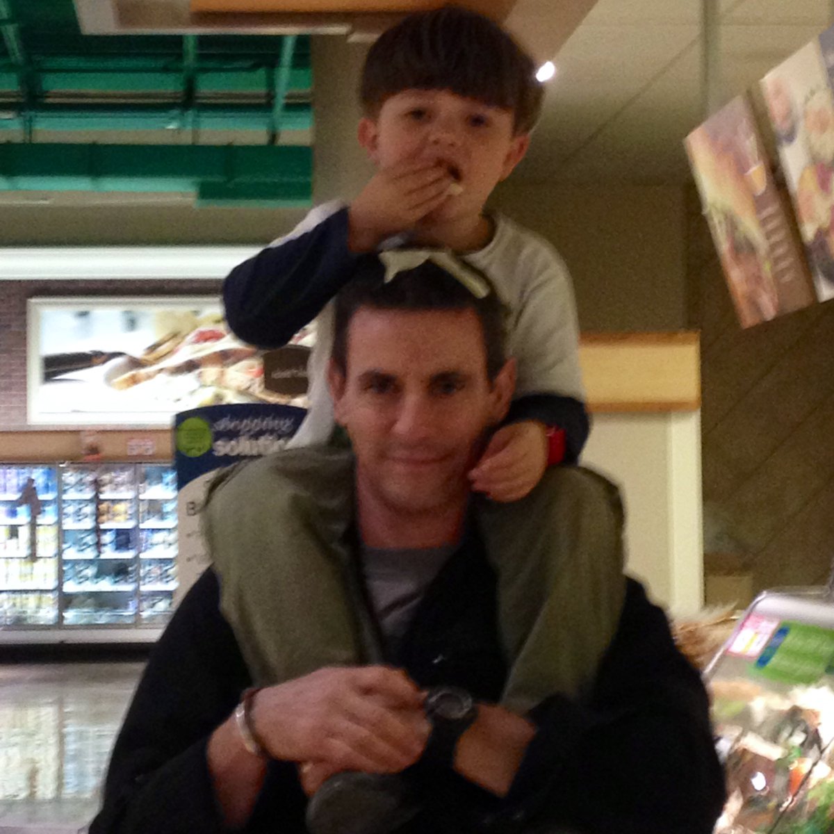 MyFixitUpLife's tweet photo. Happy Father’s Day 💪🧰
Being a dad means your head gets used as a cheese plate sometimes.
#Fathers #FathersDay #diydad #dads https://t.co/KqQ3j2VP13