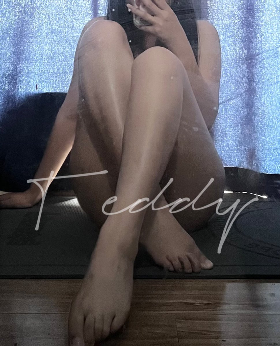 Teddy_milk7's tweet photo. 下了一天的雨🥲

#女大学生 #女大 #小狗日记 #小狗 #女m #女sub #反差 https://t.co/YOVjhkpin7