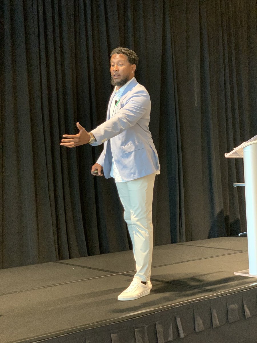 AlaSchoolBoards's tweet photo. Packed house to hear @Buccaneers defensive assistant, retired NFL player and former @UofAlabama All-American @rashadjohnson at the #AASBSummerConference Sunday Bonus Session. https://t.co/WTeRh3u9f6