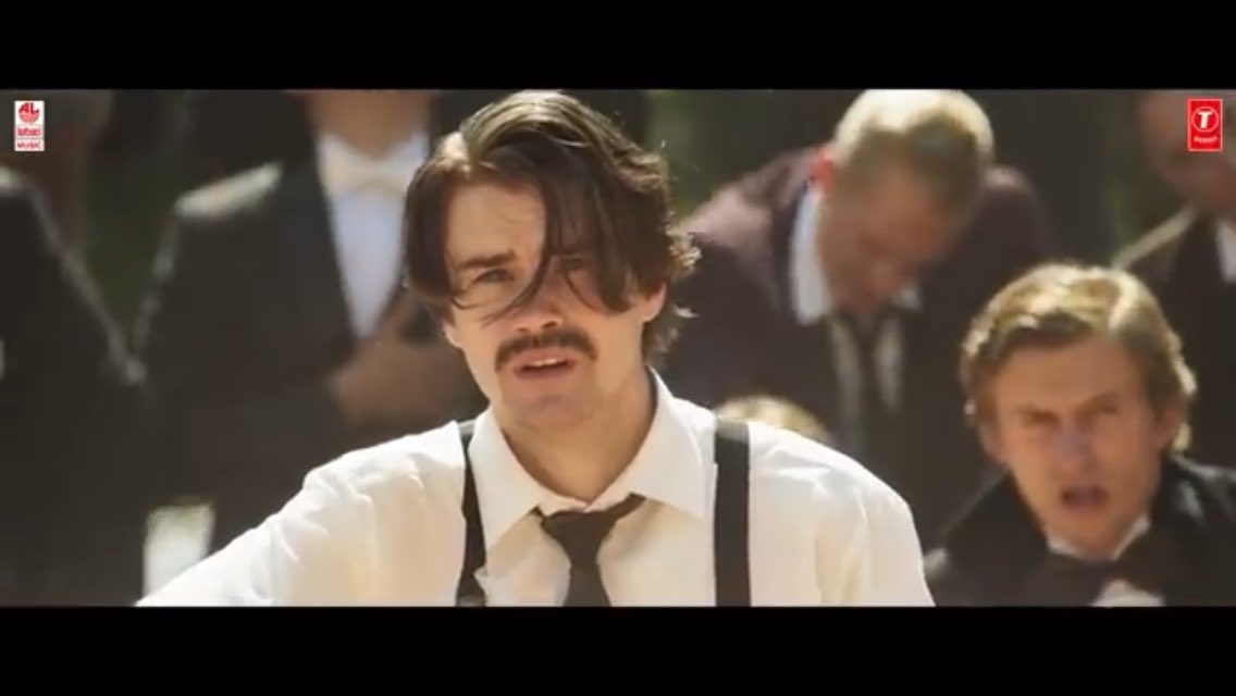 ど真ん中にいた。このまま呆然として固まってたりして。 https://t.co/TowwzB0k4M