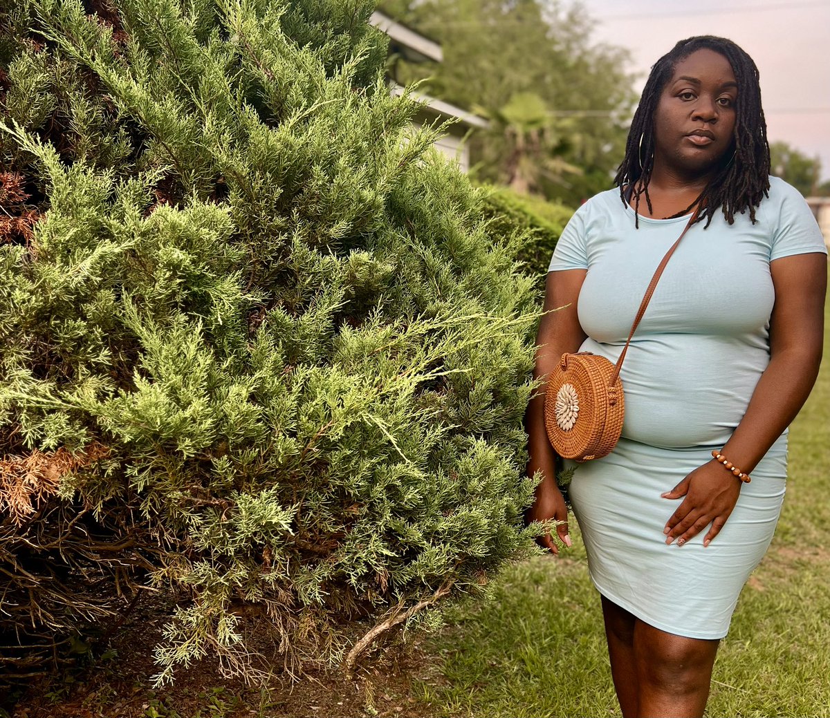 shes_beuniful's tweet image. A Gem ♊️ was born on 6/17!! 🥳 #Chapter26 I’m so grateful to make another trip around the sun and I have a bundle of joy coming in October!! 🤰🏾👶🏾👑
Side note: I was tired taking these pictures😅😮‍💨 it was so hot and humid.