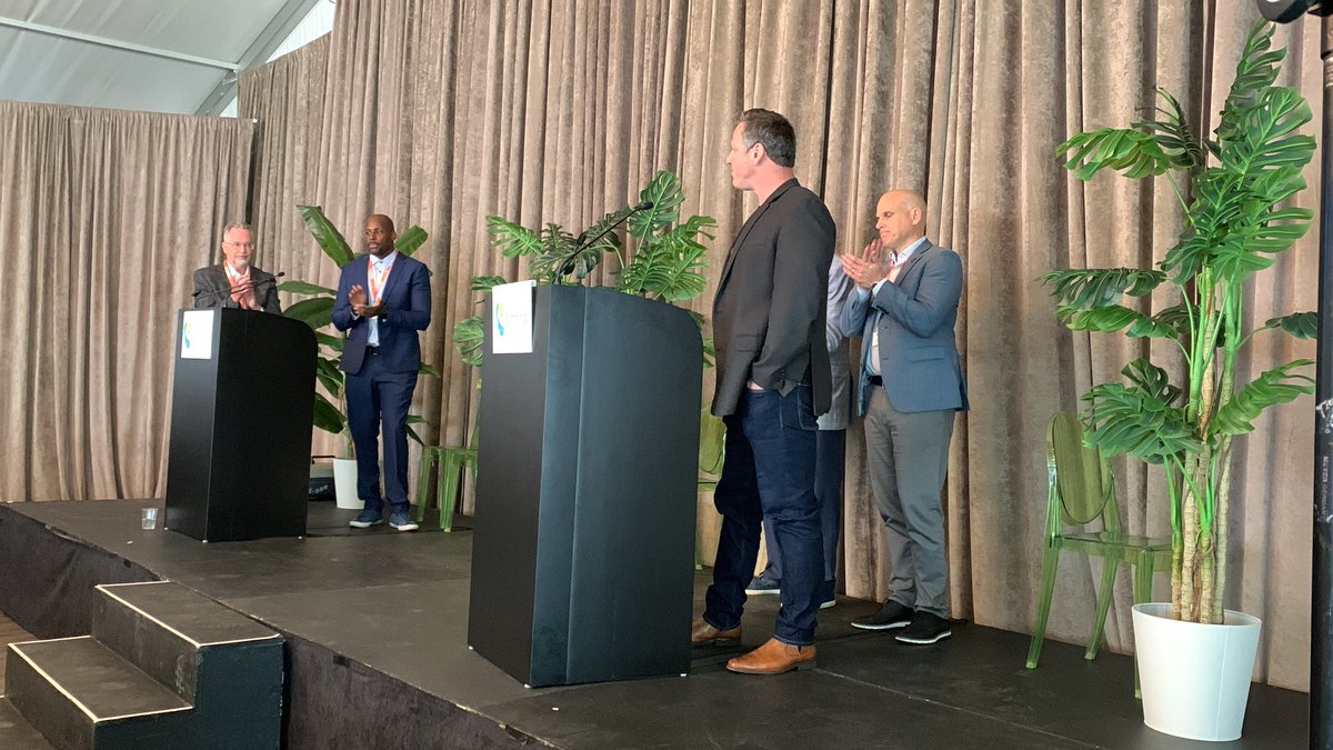 cjcsfoundation's tweet photo. Our @MTLAlouettes are well-represented with team president Mark Weightman and alumni Peter Dalla Riva and Tim Fleiszer. https://t.co/AfE4lPD3Rs