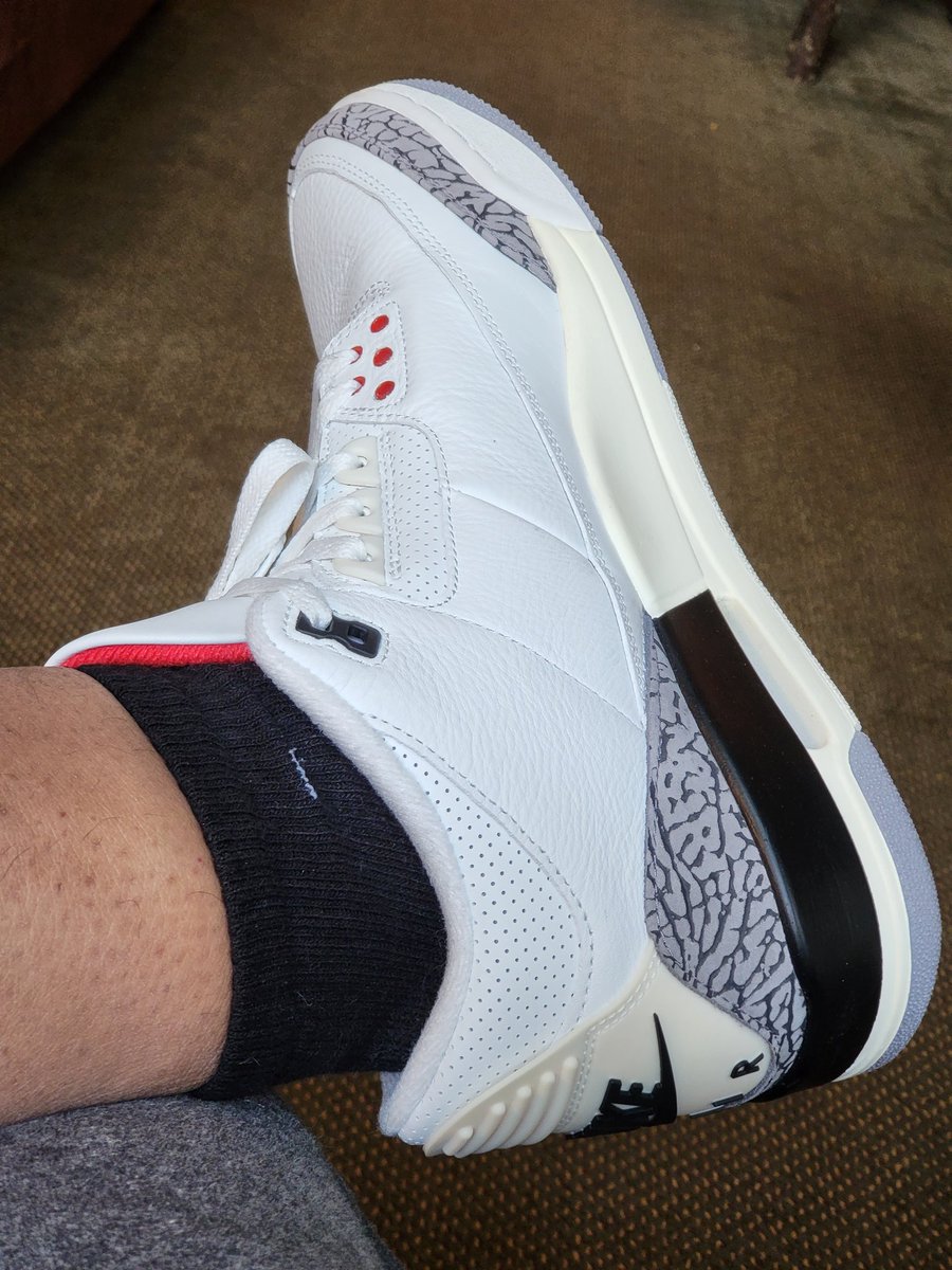 MychaelYang's tweet photo. @SneakerrT_ @snkr_twitr https://t.co/AIO0AF4aiz