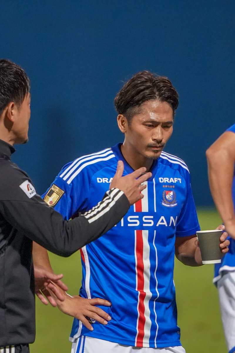 2023.06.18 横浜F・マリノス vs サガン鳥栖

今日の売上報告を受ける實藤部長

#fmarinos #實藤友紀