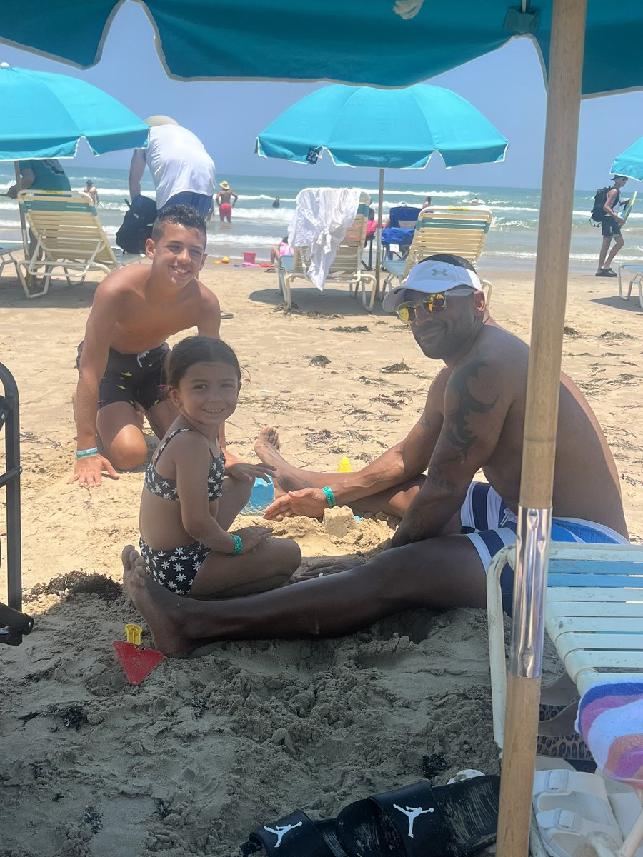 TheRealTDGold's tweet image. Happy Father’s Day to the best dad ever!!!! Love you dad