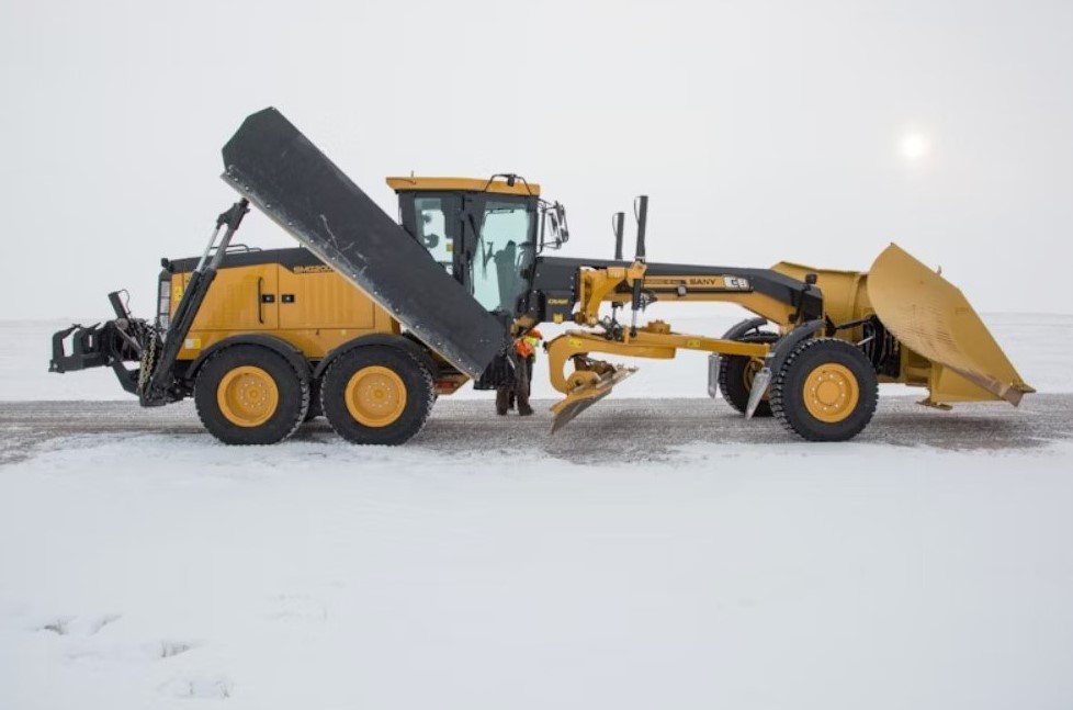 Yet another @conexpoconagg ... yet another grader introduction by @sanyamerica!

From the @Equipment_World website, details of the new all-wheel-drive SMG200AWD model: bit.ly/46nHmZx