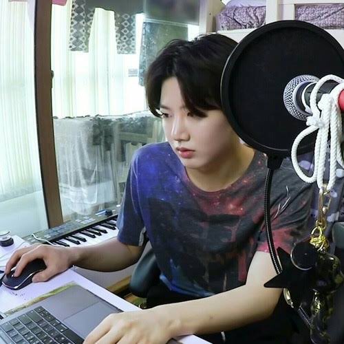 kjy_sahi's tweet photo. I rarely curse but, fucking finally😭😭

We are getting Producer Junkyu
His music will be released officially😭

Words can't express how proud and happy I am, my added producer bias, Junkyu 🫶🏼 https://t.co/wSOsLBuAFn
