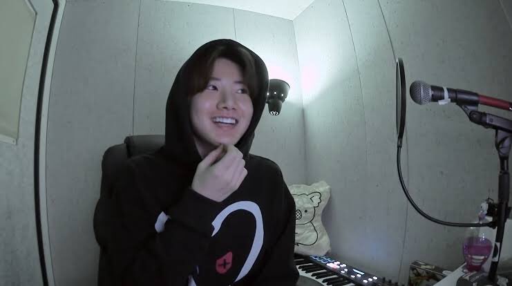 kjy_sahi's tweet photo. I rarely curse but, fucking finally😭😭

We are getting Producer Junkyu
His music will be released officially😭

Words can't express how proud and happy I am, my added producer bias, Junkyu 🫶🏼 https://t.co/wSOsLBuAFn