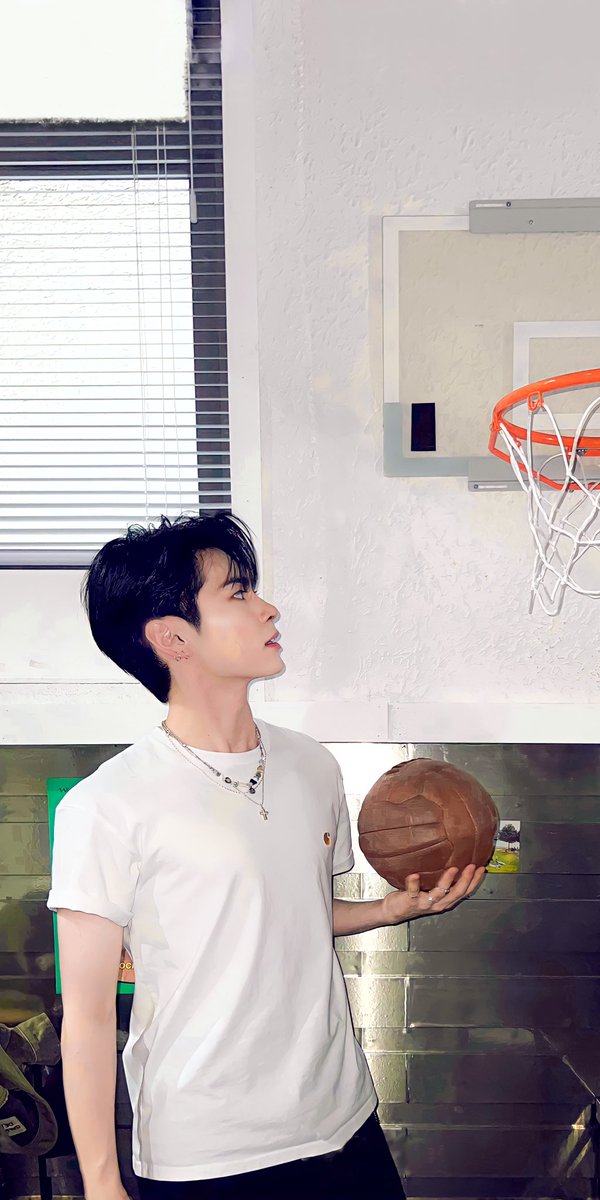 zeroscreens's tweet photo. [#ZHANGHAO &amp; #SUNGHANBIN] Twitter &amp; Weibo update wallpaper/Lockscreen 📸 https://t.co/EgqN1kj8EU