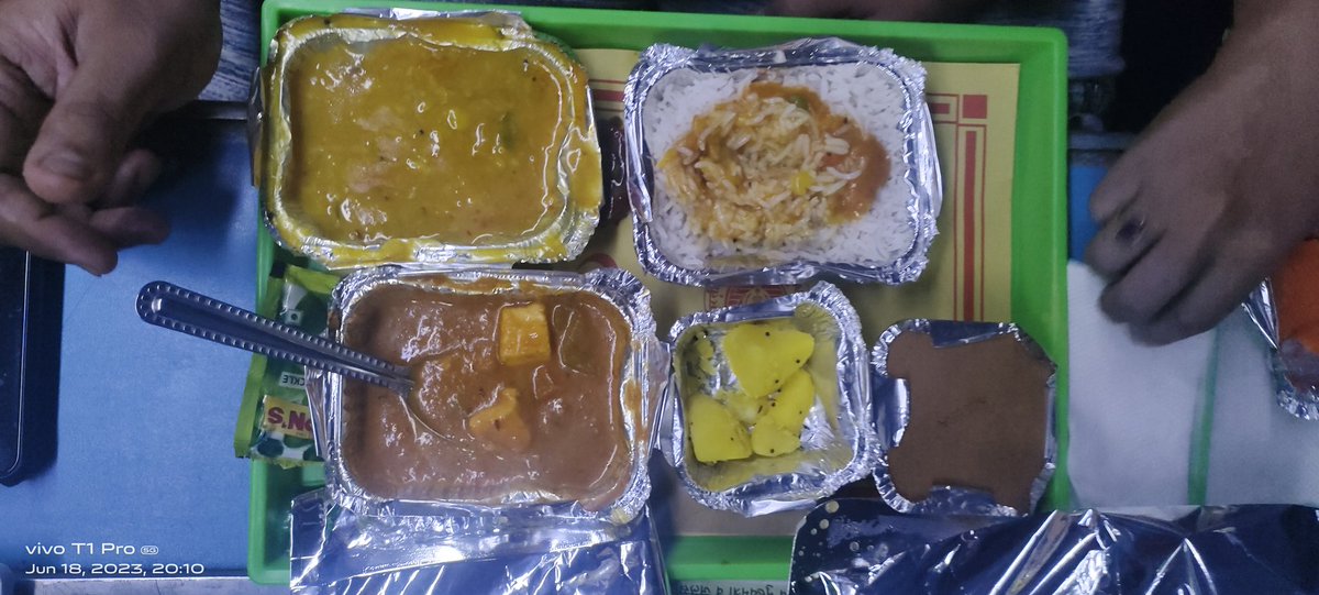 bhattdheeraj's tweet photo. @IRCTCofficial @AshwiniVaishnaw @Krpssrgdtn23407 @raosahebdanve @PMOIndia PNR No.8603106595... the quality of food served was very bad vis-a-vis the charges taken for the food... Not upto the mark of Tejas Train... It's a sheer incompetency  of the staff handling catering &amp; shows https://t.co/DHoRgt3Yoh