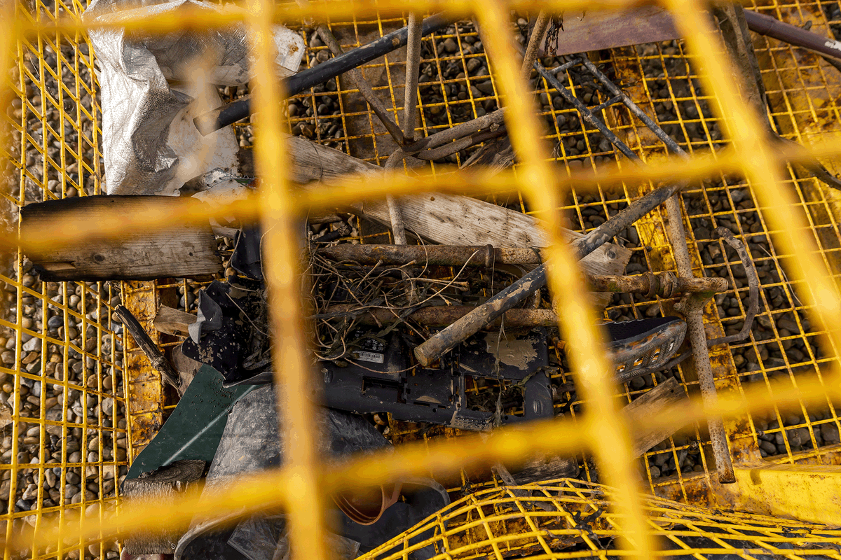 You can help protect the Thames. Find litter picks near you➡️ hubs.la/Q01Rxw8B0 #CleaningTheThames #WeLoveTheThames #DetrashTheThames