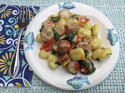 sockfairies's tweet photo. https://t.co/40rnGC8ROU
Enjoy a very flavorful and filling dish Gnocchi with Spinach, Peppers, and Chicken Apple Sausage. it is easy to prepare and makes a great Father's Day meal.  
#FathersDay2023 #dinner #dinnertimeideas #supper #gnocchi #chickenapplesausage https://t.co/iBNIKnKVRQ