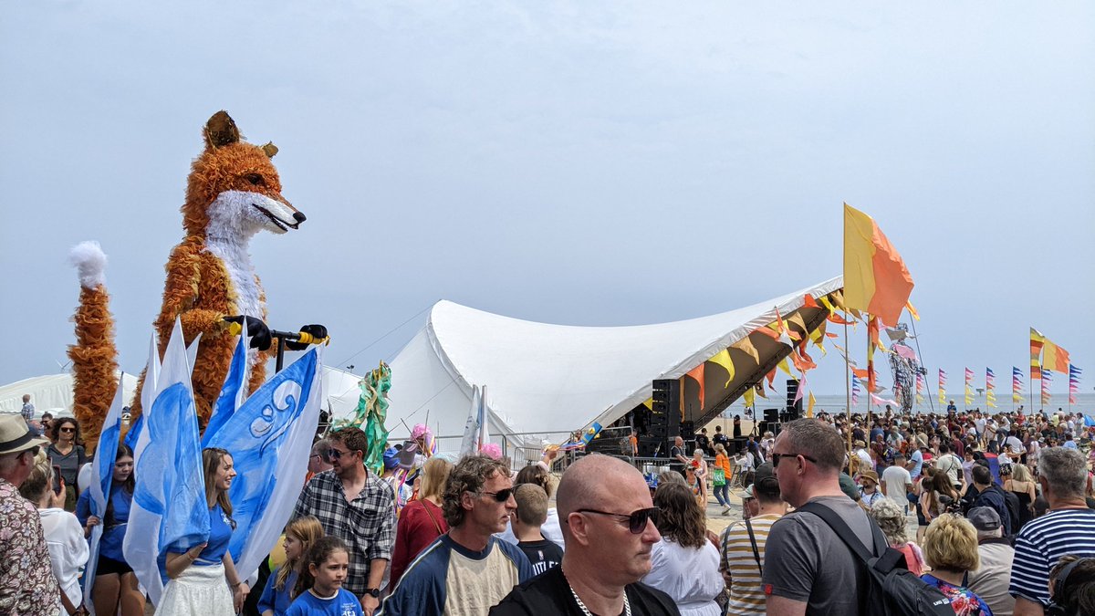 Claudia West tweet media