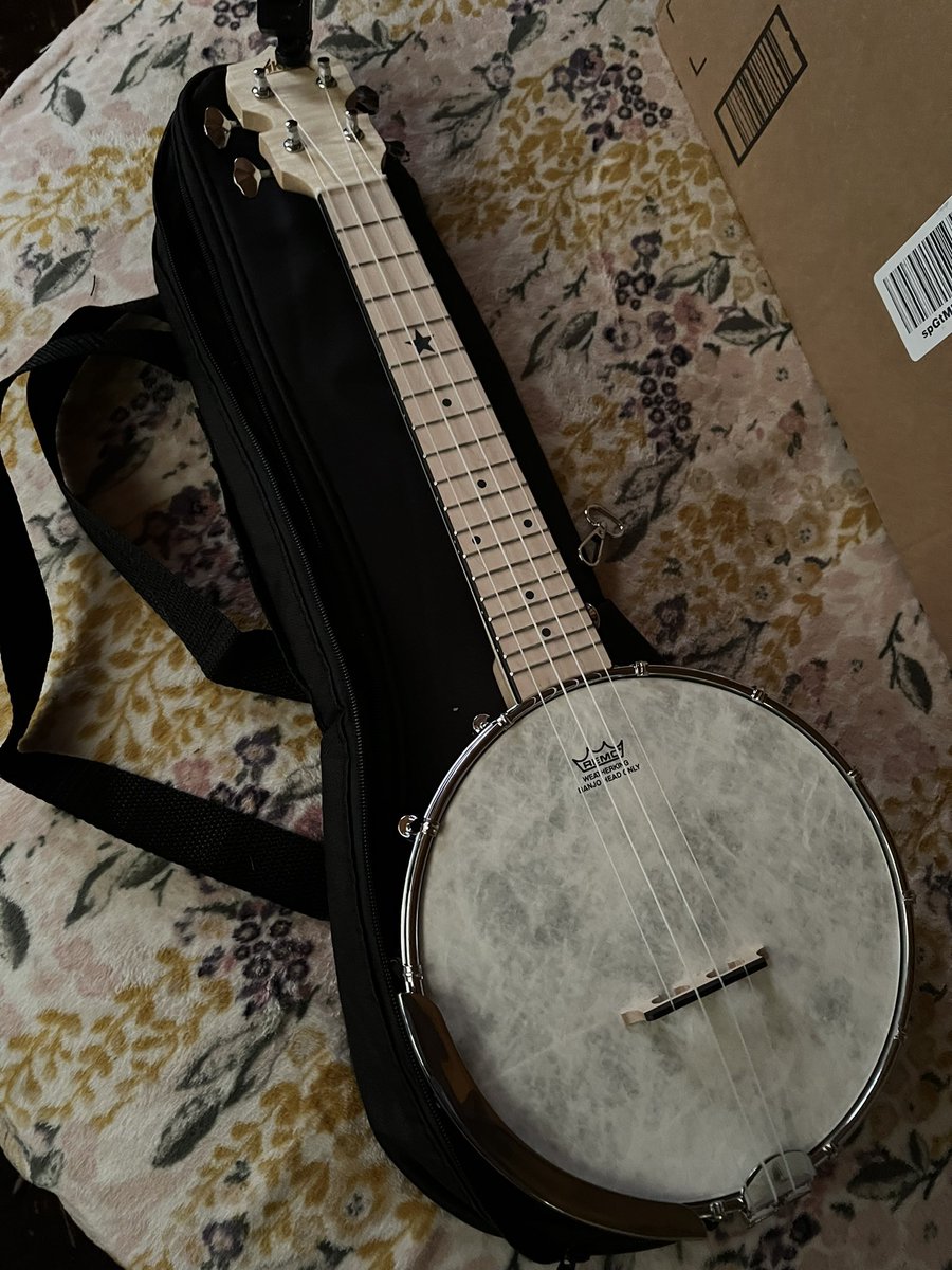 TheDon_64209's tweet photo. My daughter got me a banjo for Father’s Day and I couldn’t be more stoked! 
 f’n banjo!!! 🤣🤣🤣😎 https://t.co/qVUPT48UGc
