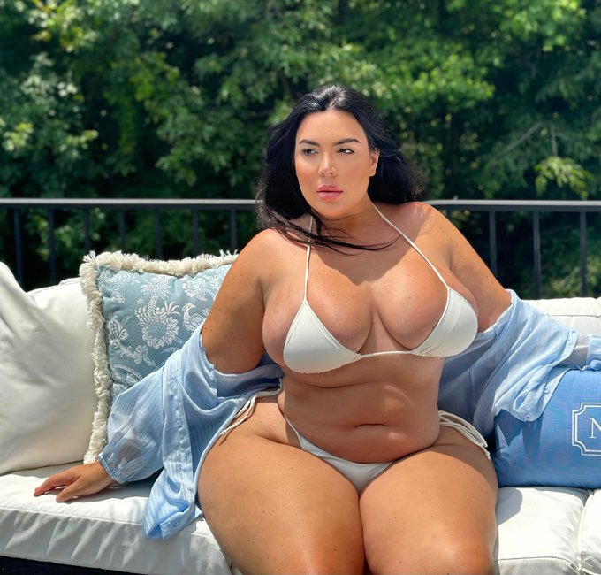 Sunday mornings   https://t.co/bWO5AJGaCz https://t.co/QtFR8cXP7n