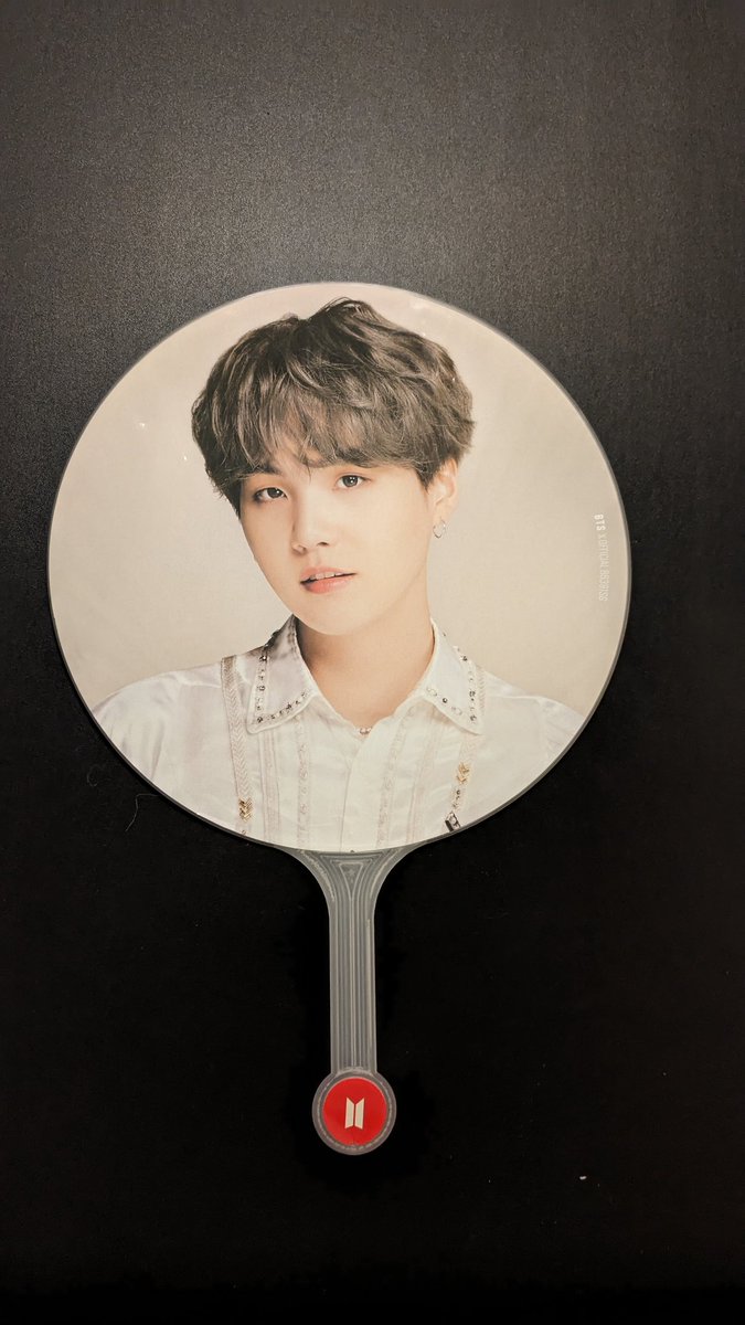 MilanLu's tweet photo. BTS concerts are made that much more special by ARMY who give out freebies and those who sell little merch items. 90% of this I got for completely free. Thank you to all who made the concerts so much more fun and festive 💜
#SUGA_AGUSTD_TOUR_in_SINGAPORE https://t.co/5xQmzYBpT6