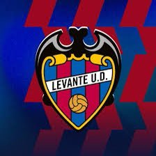 SIEMPRE POR ESTE ESCUDO!!! Desde mañana a luchar por volver donde nos merecemos. Club y plantilla, los aficionados empujaremos más que nunca 💪🏼💪🏼💪🏼💙❤️