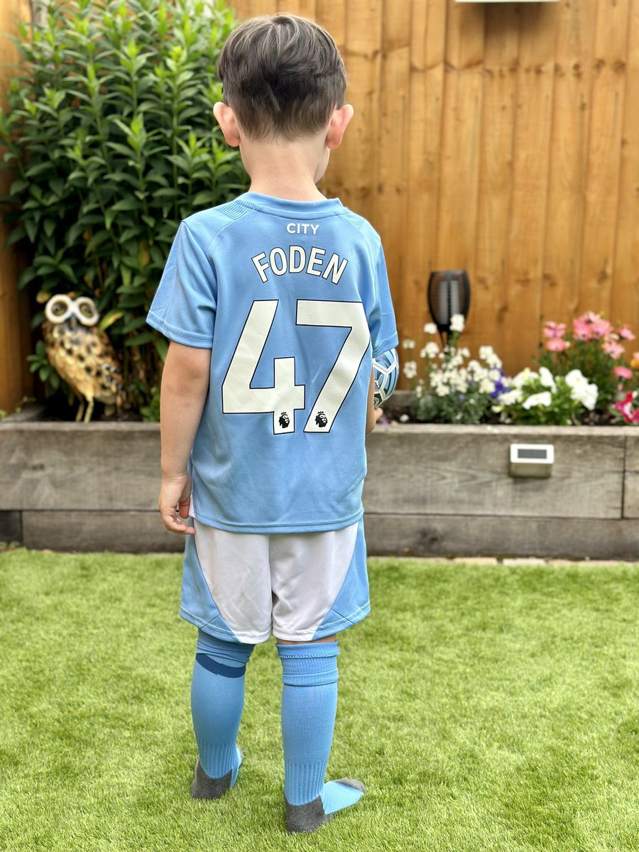 markcabin's tweet photo. @PhilFoden new birthday kit 💙🏆🏆🏆 https://t.co/kEAGbJcqOB
