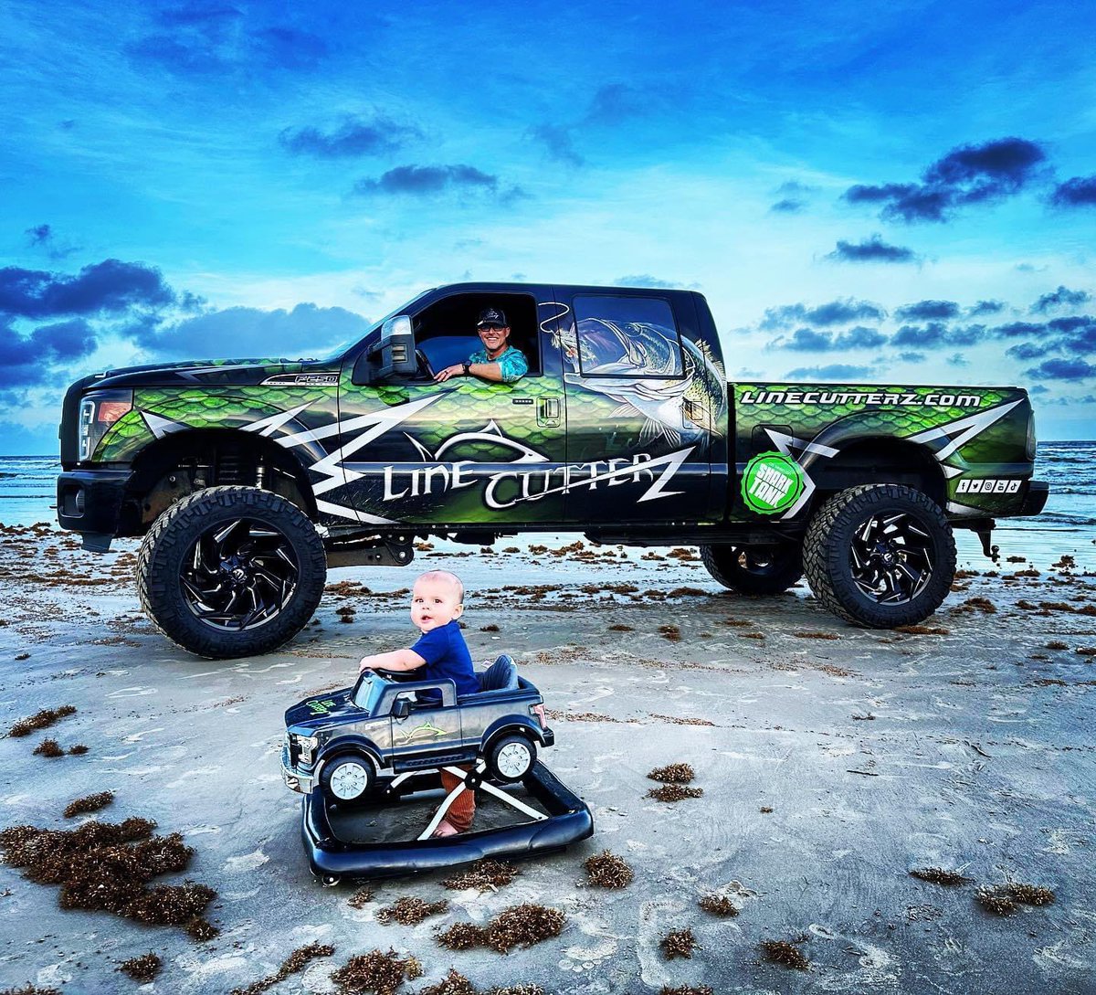 Happy Father’s Day! We hope you get lots of ❤️ today!  #FathersDay2023 #fathersday #likefatherlikeson #linecutterz