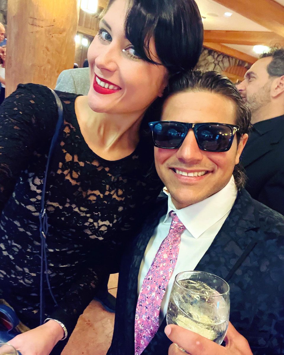 Keanu Thompson on Twitter: "Nuptial chic 💅"