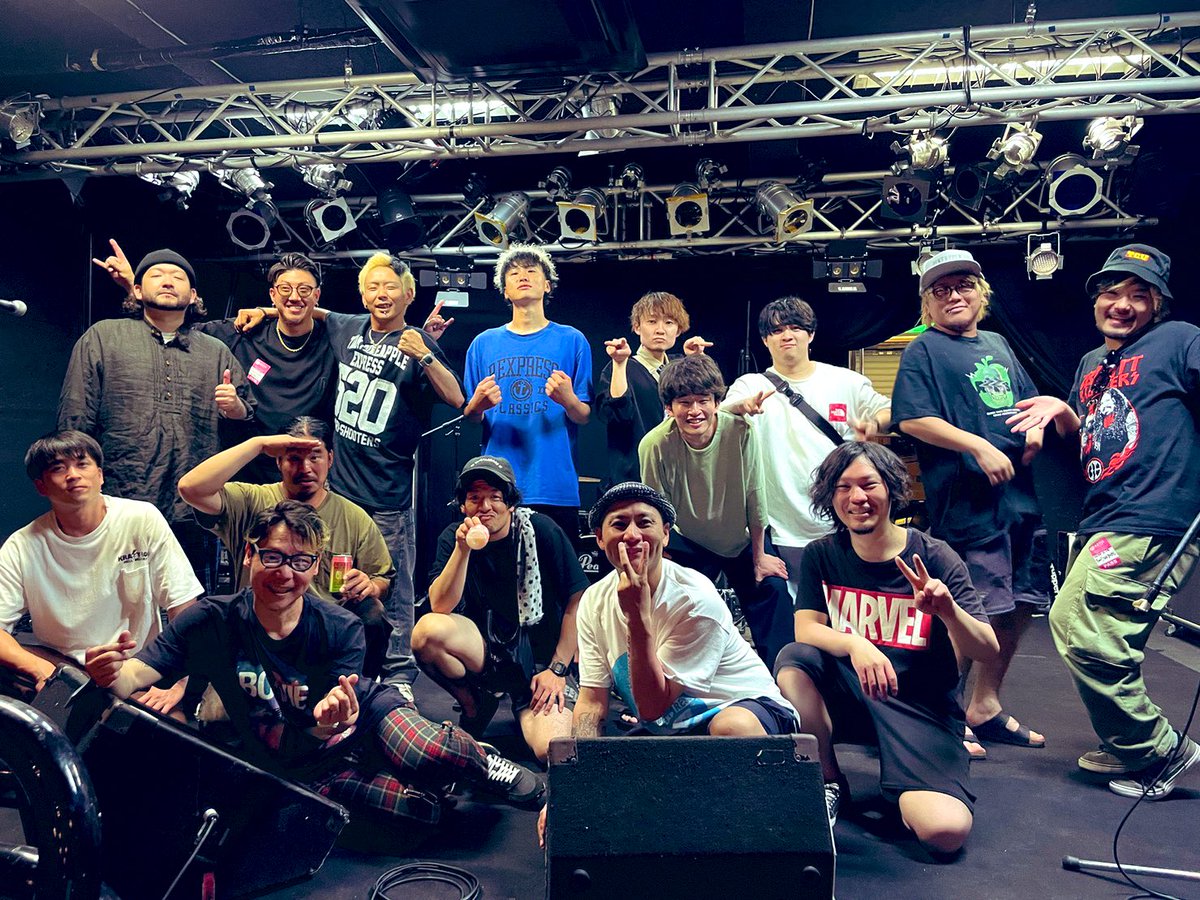 hidakatoru's tweet photo. 島根→鳥取2日間3LIVEありがとうでした！両親の地元山陰で濃厚な時間を過ごせて最高でした、9月までにはアルバムをこさえて、またスターベムズで帰って来れたらと思います✊

次回は月末に京都大作戦前夜祭でガタカです、お楽しみに！

https://kyoto-https//kyoto-daisakusen.kyoto/23/yoiyama/ https://t.co/0KcOnYo2iF