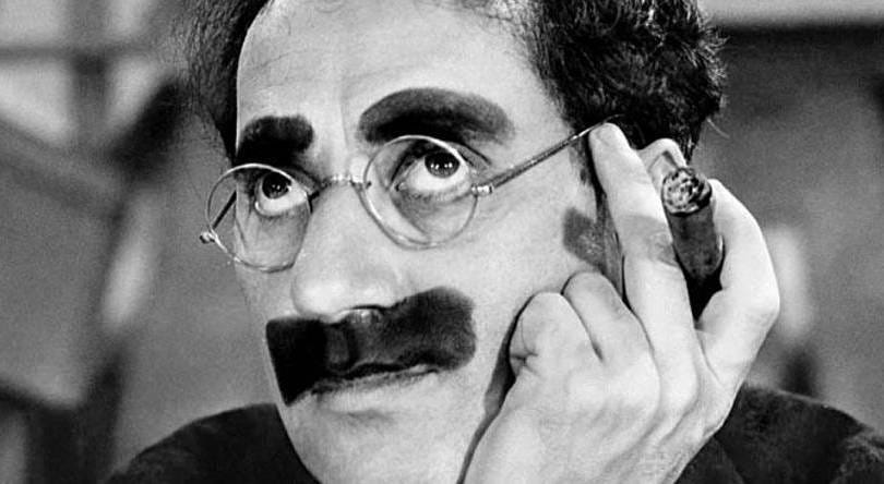 @JoJoFromJerz @RonFilipkowski FUN FACT: Groucho painted on his mustache and exaggerated his eyebrows too.