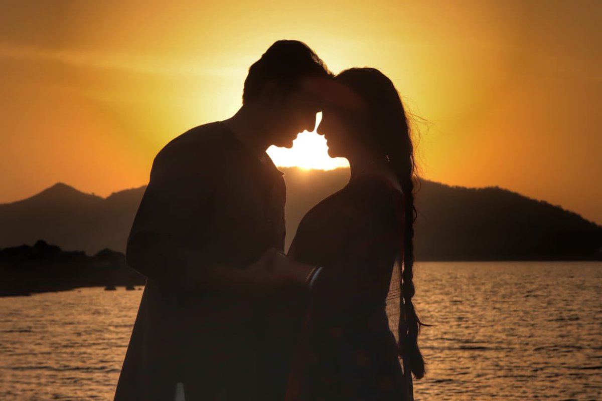 anima_pal8's tweet image. Didi #Byomkesh r jonno wait korchi ❤ tomader chemistry ta dekhar jonno khub excited 🩷 #DevRuk 🩵