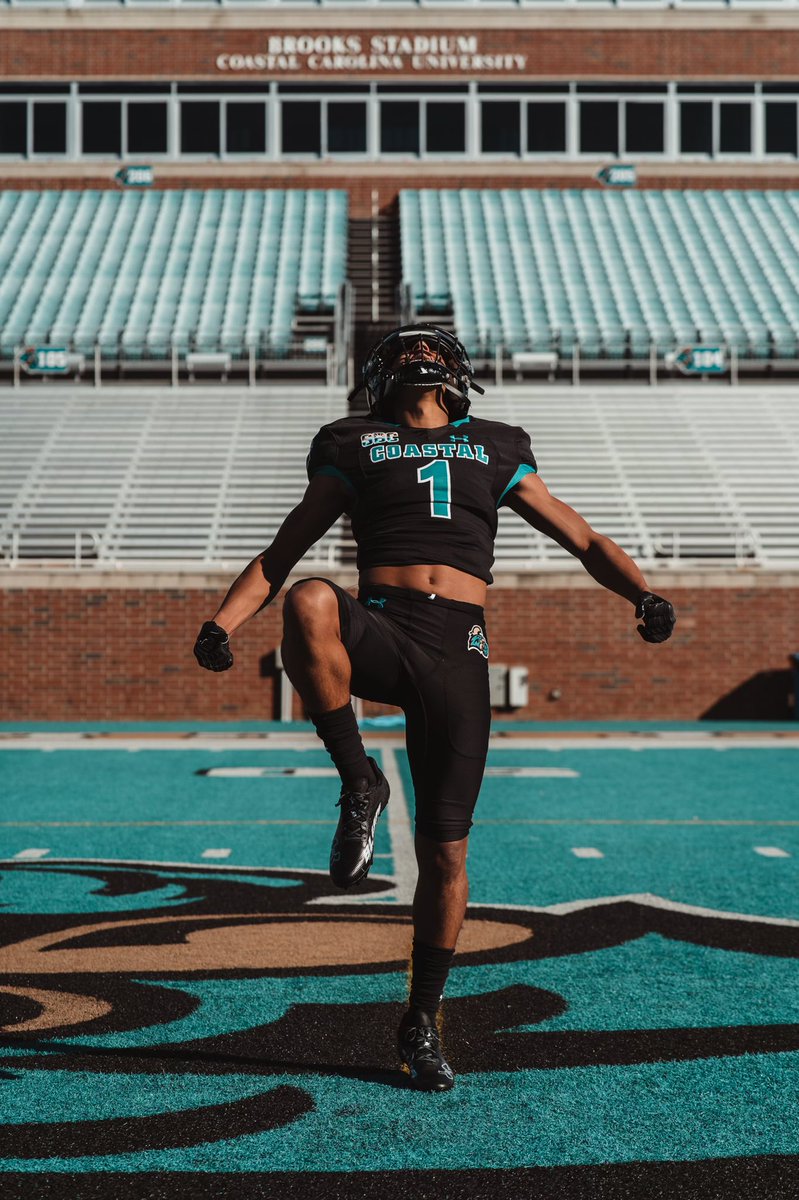 After a great camp and 7 on 7 last week @CoastalFootball I am excited to announce that I have received my 1st D-1 scholarship! @Coachtimbeck @CoachParks84 @CoachMattPearce #ChantsUp👌 #BallAttheBeach @CoachJJWFHS @WestAthletics18 @CoachDevlin1 @perk1ccu