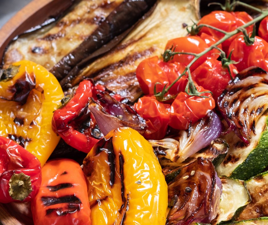 ONgreenhouseVeg's tweet photo. Happy Father's Day! What better way to celebrate Father's Day than on the grill!
#HappyFathersDay #GrilledVeggies #GreenhouseGoodness #OGVG #GreenhouseVegetables https://t.co/tgq7X8GwG9