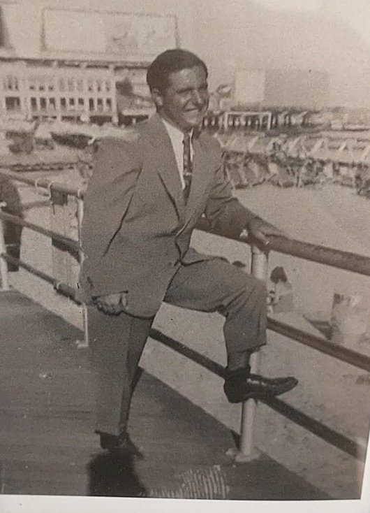 Happy Father's Day Dad. You were a good'un 💜
#ThanksDad
#AtlanticCity 1950's