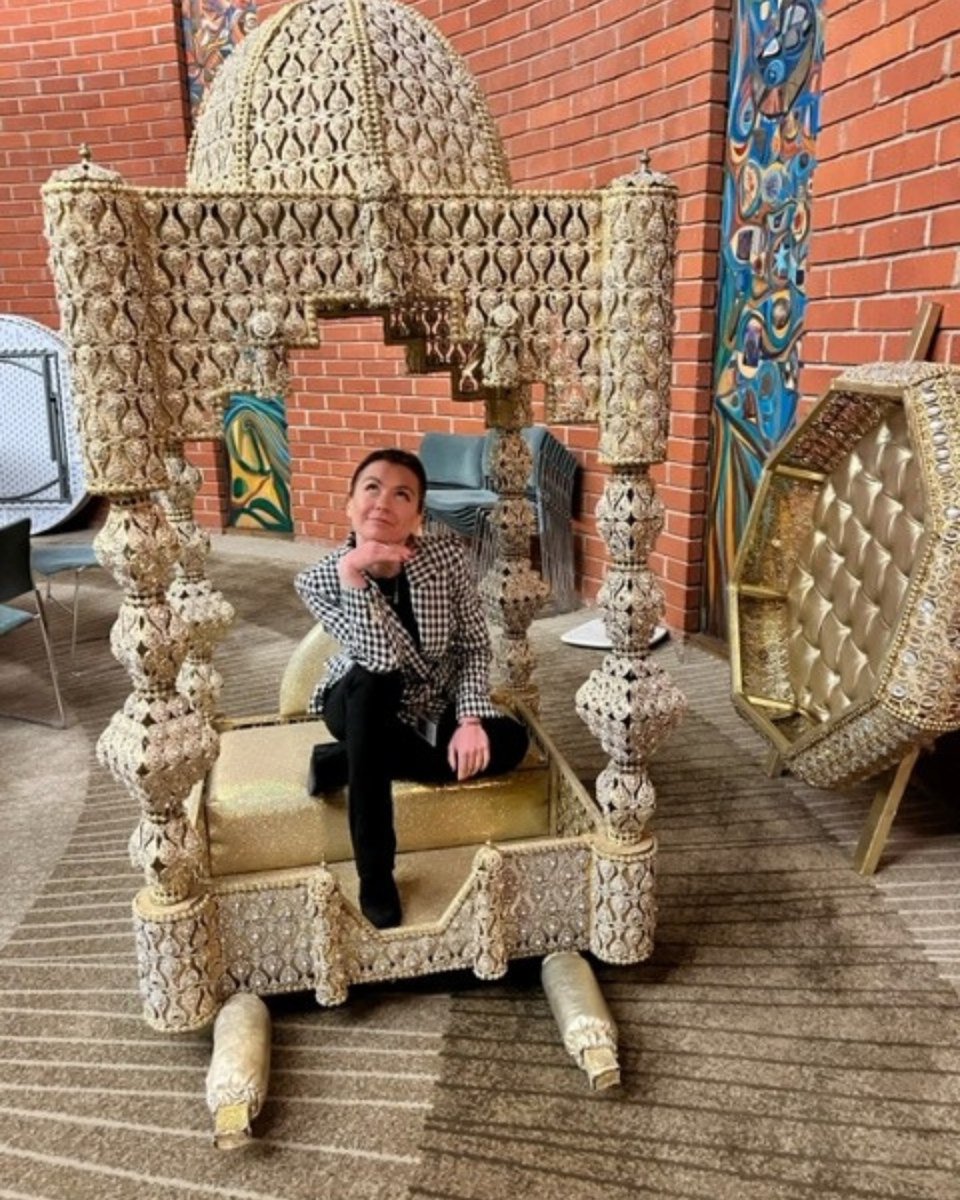 TempleEmanuelBH's tweet photo. ✨ The most beautiful bridal carriage for a Moroccan wedding set up at our Temple Emanuel venue! 

Learn more about our venue rental options here: https://t.co/pIR6umcFhv

#weddingvenuebeverlyhills #weddingvenuelosangeles  #weddingsbeverlyhills #eventspace #beverlyhillswedding https://t.co/KFS6K9OdEr