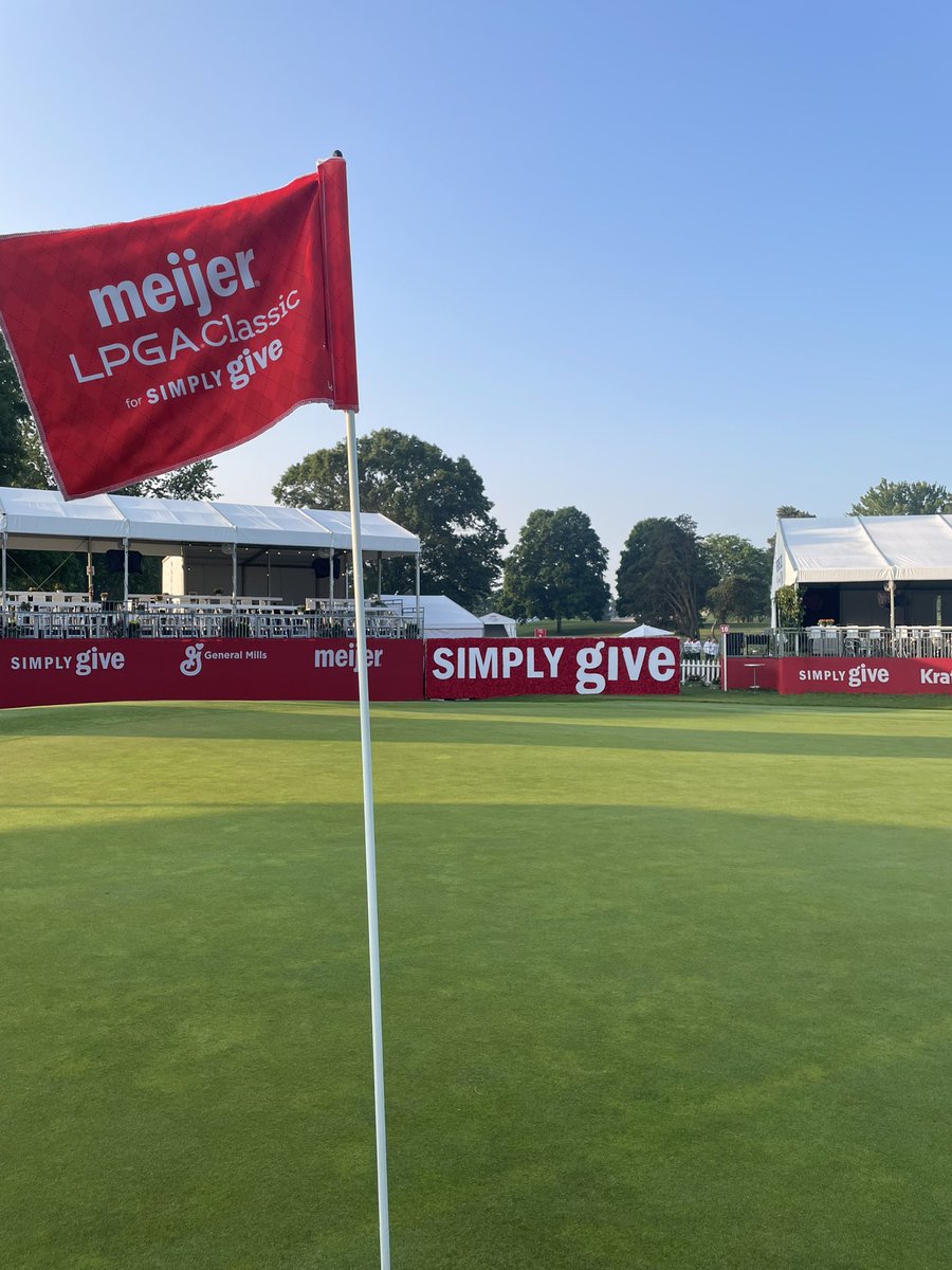 We’re on a mission to fight hunger in our local communities and we could not do it without all of you. Thank you for supporting our Simply Give program on this final day of play! 🏌️‍♀️⛳️