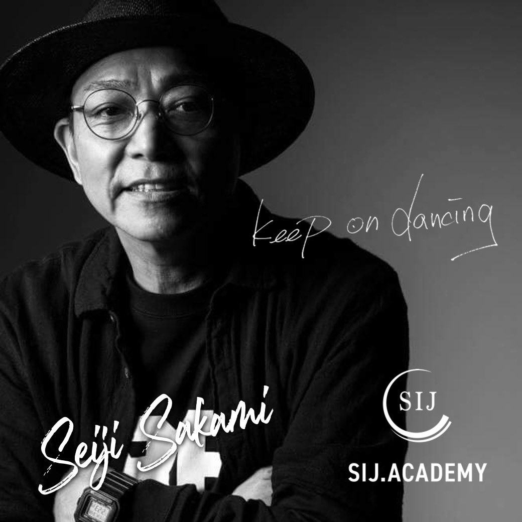SijAcademy's tweet photo. 【お礼】
SIJ. ACADEMY プロデューサー

坂見誠二の通夜���び告別式を無事滞りなく執り行わせていただくことができました。
多方面より足を運んでいただき、また、多くの供花、御弔電誠にありがとうございました。

日が落ちる頃、西原村に大きな虹がかかりました。 https://t.co/hycaRfzcKF