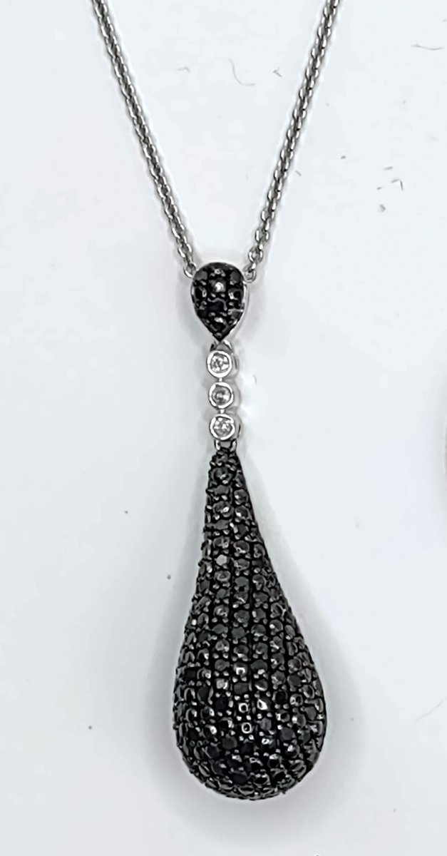 Black Diamond Drop Pendant!!

etsy.com/listing/145111…

#picoftheday #instagood #happy #smallbusiness #silverjewelry #blackdiamond #silvernecklace #blackdiamondnecklace #supportsmallbusiness #smallbusinessowner #silverpendant