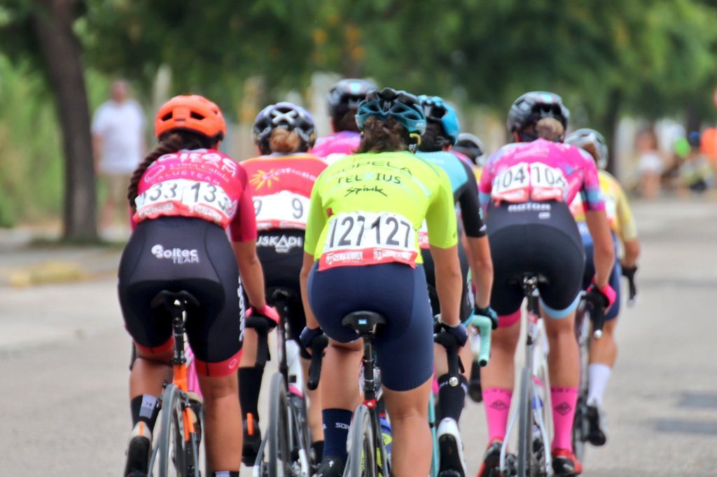 El equipo cierra la #CopaEspañaFemCofidis con buenas sensaciones en Trofeu Residència Santa Ana Abanilla y en la #ClàssicaArròs y calienta motores para el Campeonato de España de la semana que viene📝 

¡Buen trabajo!

facebook.com/SopelaTeam/pos…