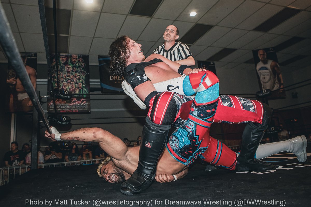 wrestletography's tweet photo. Connor Hopkins vs Stephen Wolf
@Hopper2017 @StephenWolf309
@DWWrestling #DW617 https://t.co/PjygmLqp4U