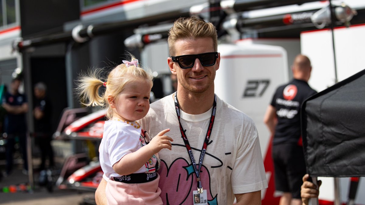 Happy Father’s Day to all the dads around the world today 😊

#HaasF1