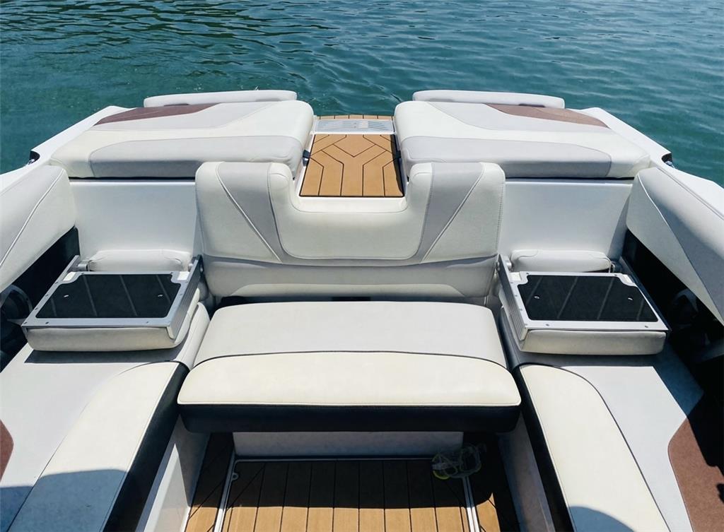 2018 Malibu 22 MXZ with 167 hours on the Monsoon 6.2L motor at Upstate Marine in Seneca, SC for $94,900.  Find this boat and more inboards on OnlyInboards.com #upstatemarine #malibu22mxz #rootbeer onlyinboards.com/2018-Malibu-22…