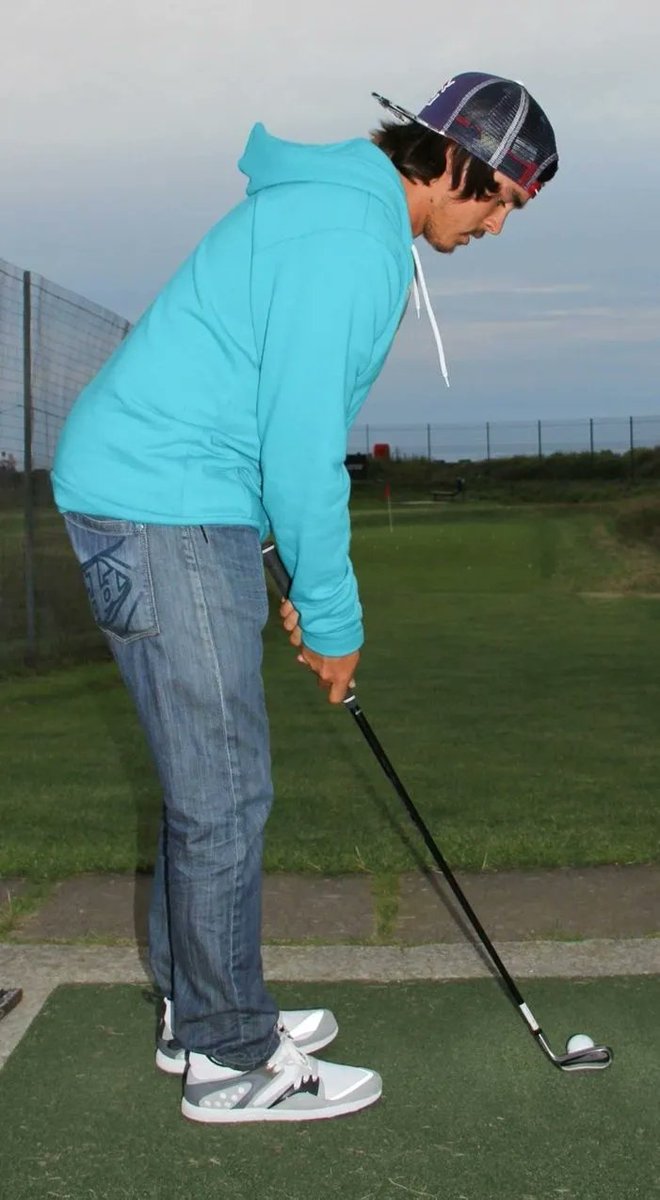 MiniLinksGolf's tweet photo. All eyes are now on @RickieFowler who leads at LACC! He met the team & played 36 holes here at https://t.co/NI8yNXpOim in 2012!!
#LythamStAnnes #USOpen #ShortGamePractice https://t.co/bUARAORsAg