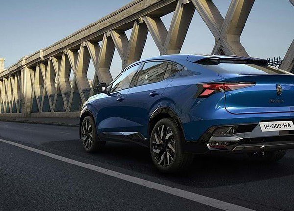 🚨 La nouvelle P̷e̷u̷g̷e̷o̷t̷ 4̷0̷8̷ Renault Rafale 🇫🇷

Même face avant, même bas de caisse 'inversé', même signature lumineuse plongeante, même coupe fastback, même travail du becquet etc etc…

L’originalité à la poubelle, Gilles Vidal à la ramasse👎👎👎