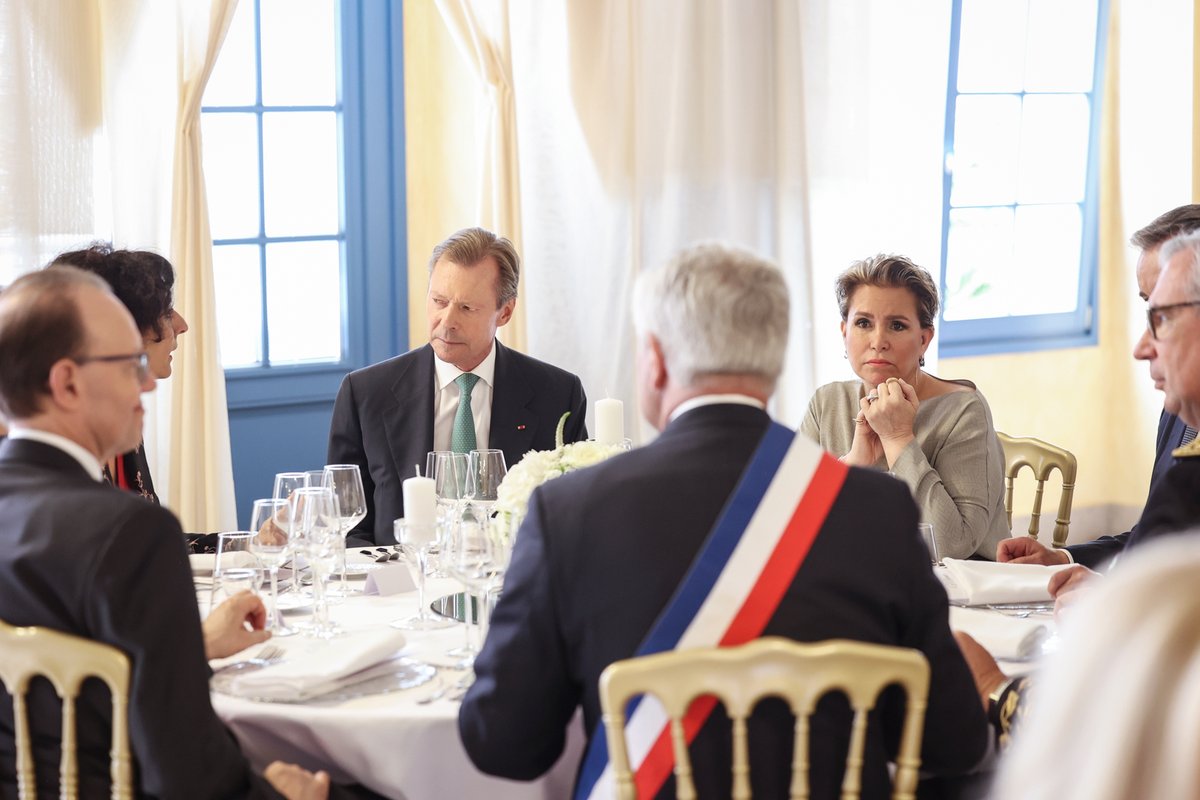 Le Couple grand-ducal a participé, ce dimanche, aux célébrations organisées autour du centenaire de l’acquisition de l’Hôtel de Ville 'Hôtel des Récollets' de @Villedelongwy, en présence de personnalités publiques 🇫🇷 & 🇱🇺. ©MGD/S.Margue