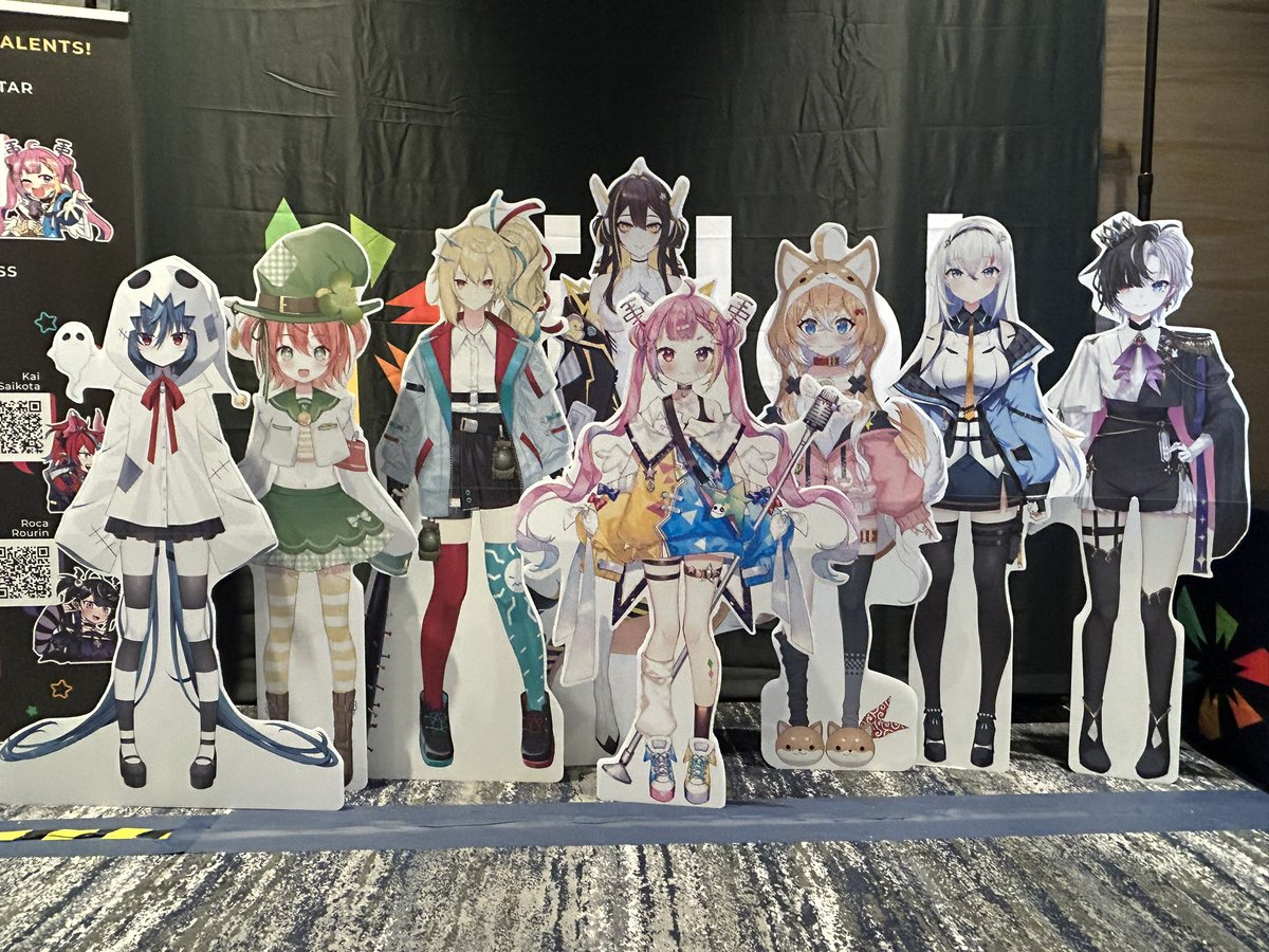 PhillipHo_39's tweet photo. I also got to meet some of the other members of @idol_corp at the #OffKaidol booth, including @FuyoCloverfield, @YureiYuko, @PochiWanmaru, @nikki_rei_idol, and @kattarina_qutie, who was slightly obscured by my head in the group picture (Whoops! ><).

Also, standees.

#OffKaiGen2 https://t.co/MCMwHPgcXd