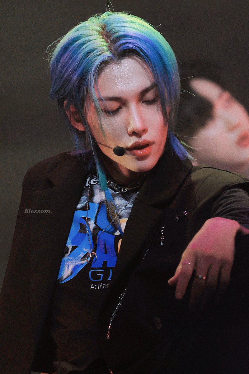 Blossom_0915's tweet photo. 𝟮𝟯𝟬𝟲𝟭𝟲 🖤🩵

#StrayKids #스트레이키즈 #Felix #필릭스 https://t.co/19PQZUbeRs