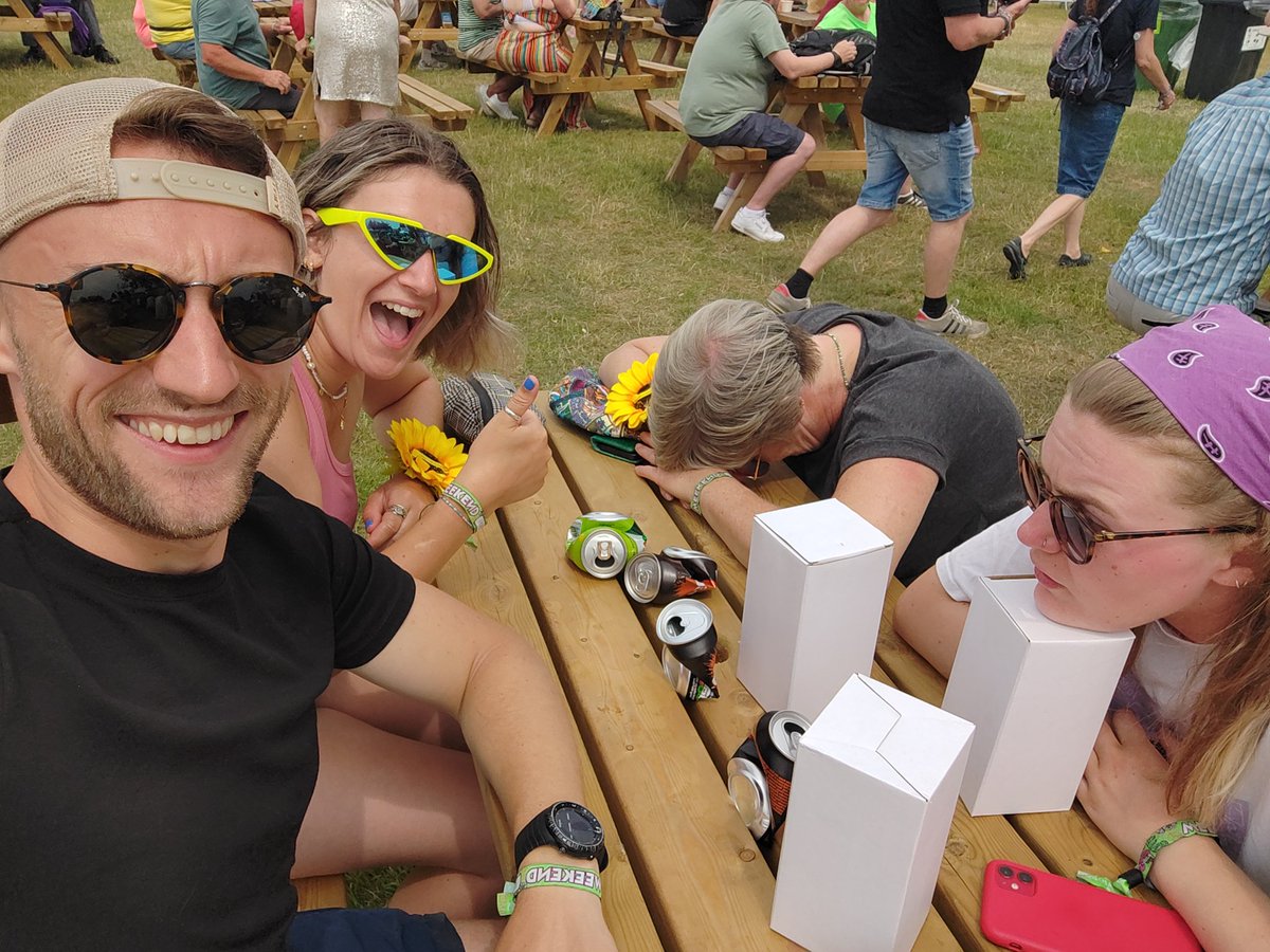 TMullers1's tweet photo. 🤟🤟🤟 https://t.co/MTBzqZi0G9