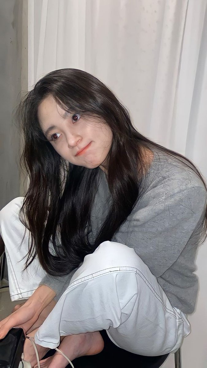 nikihyxe's tweet photo. So ms. Choi bat kanga nandito? @choi_yuriee https://t.co/s903Nikxk3