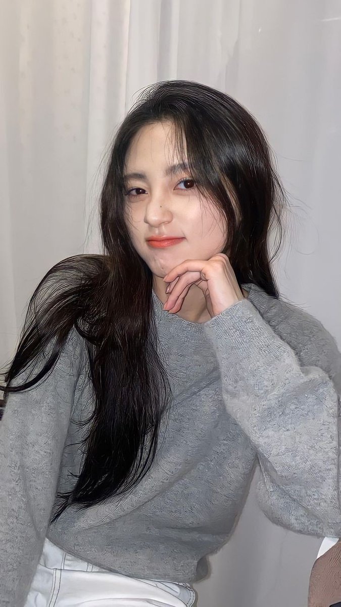 nikihyxe's tweet photo. So ms. Choi bat kanga nandito? @choi_yuriee https://t.co/s903Nikxk3