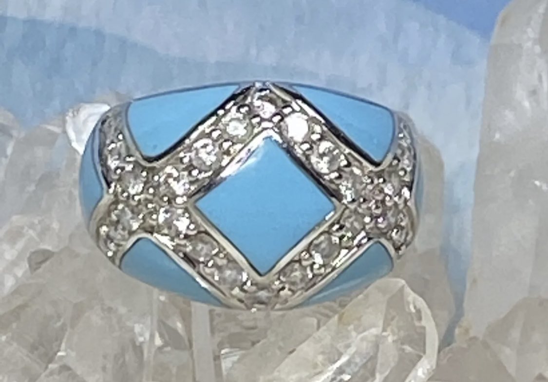 Signed Eric Grossbardt Domed Ring - Sterling - Turquoise - CZ - Size 5 3/4 

ebay.com/itm/1747733260…

#estatejewelry #vintagejewelry #ring #sterlingsilver #turquoise #jewelry 🩵