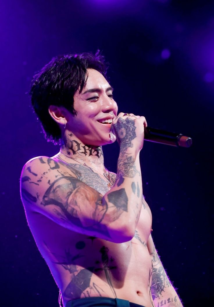 dprianlovebot's tweet photo. his smile is my favorite thing ever fr #DPRIAN #CHRISTIANYU https://t.co/shdmXOAPpa